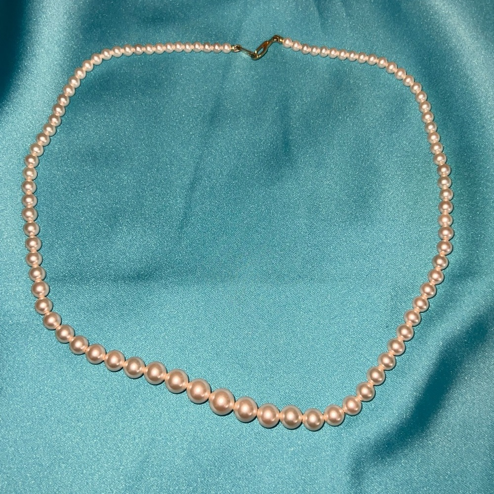 🐋🐚Pearl Necklace❤️ - Picture 5 of 8